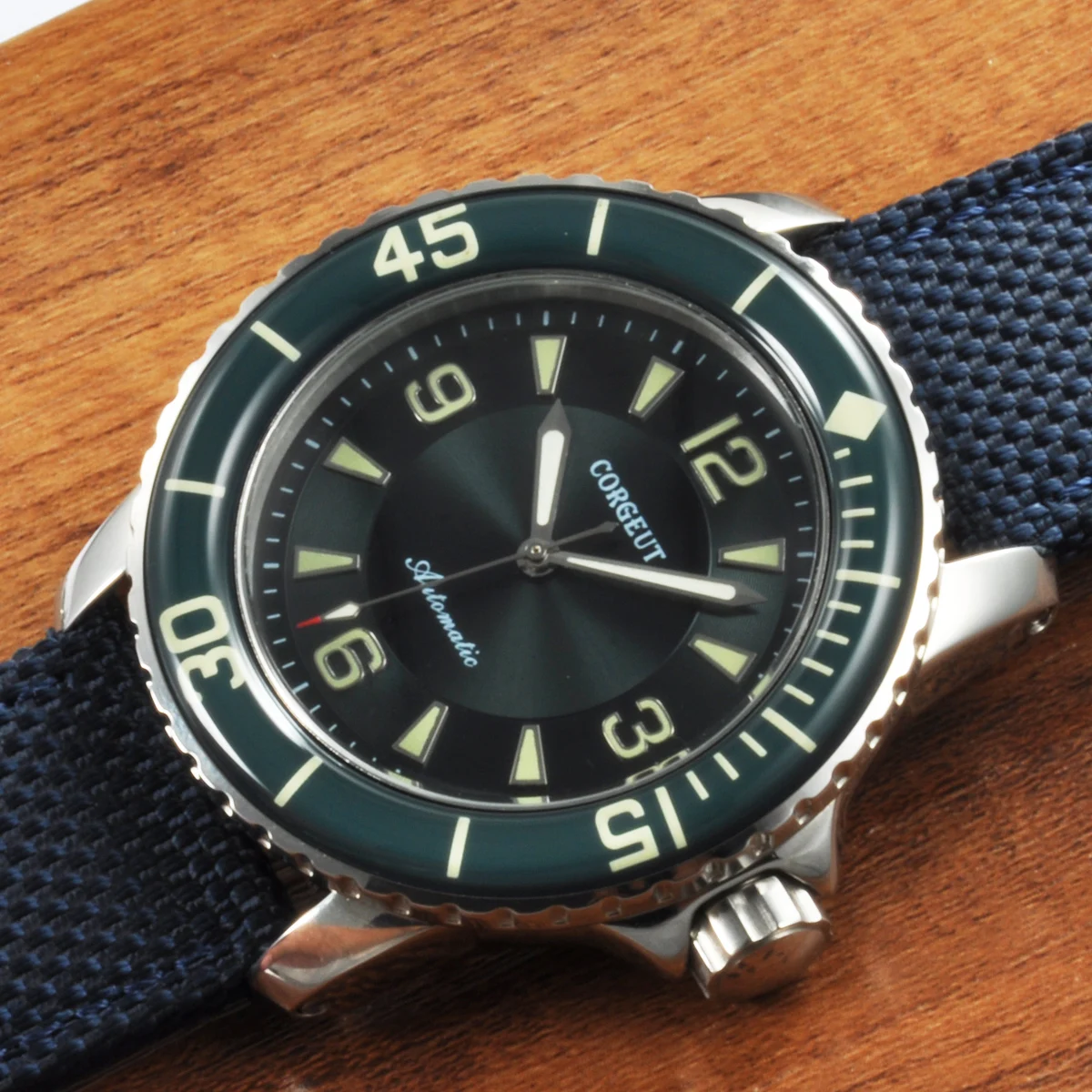 

Luxury brand Corgeut 45mm green dial retro design mechanical light-emitting seagull movement men's Watch
