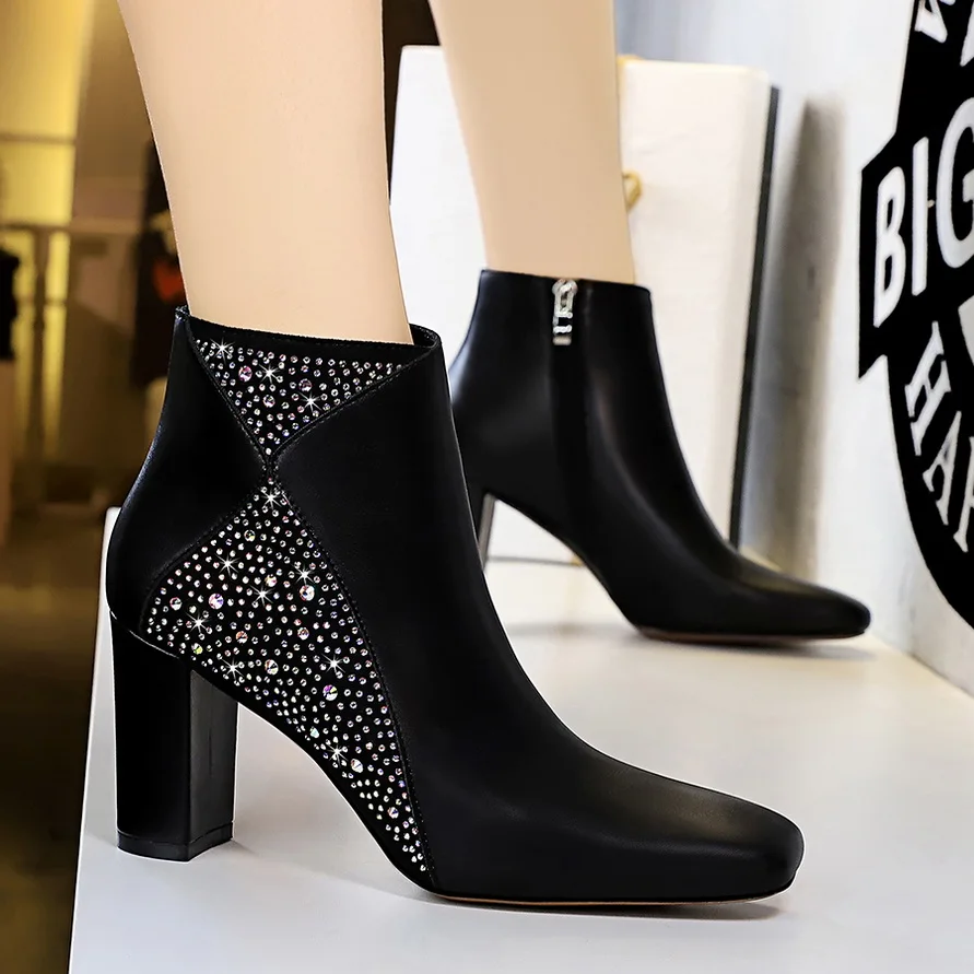 

Pointy ankle boots thick heel 2019 autumn/winter new naked boots square toe water drill boots female 8 cm ankle boots