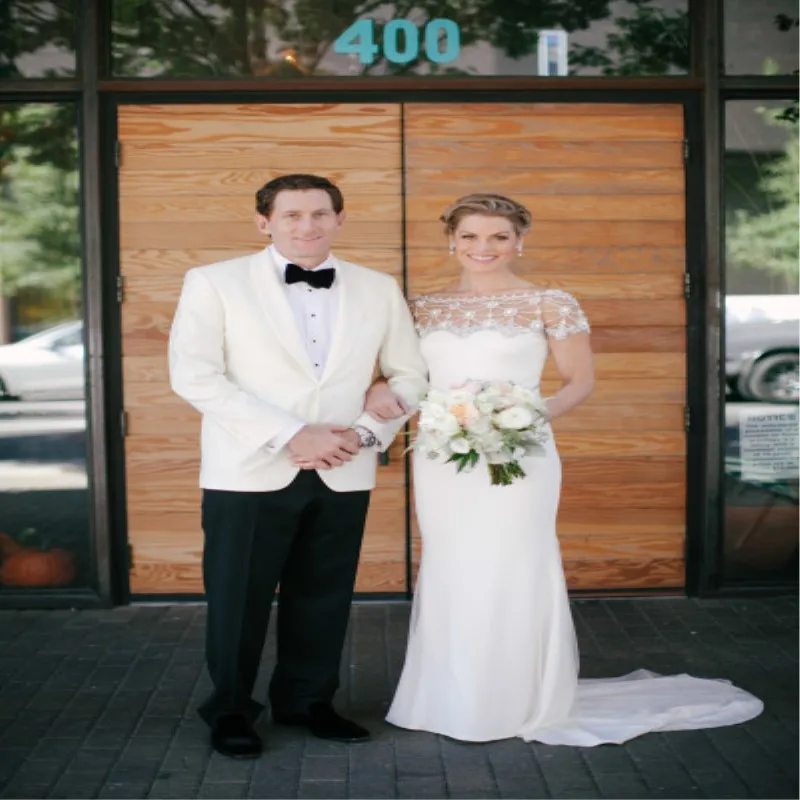 

Ivory Coat With Black Pants 2 Piece (Jacket + Pants) Men's Costumes For Married Wedding Wear Groomsman Terno Masculino 414