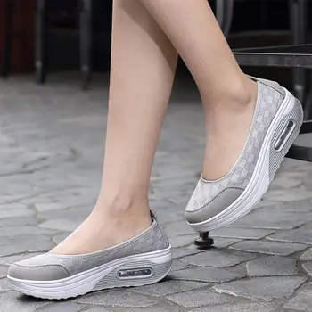 

Women Flat Platform Shoes Casual Slip on Comfort Shallow Shoes Fashion Shake Fabric Moccasin Ballet Shoes