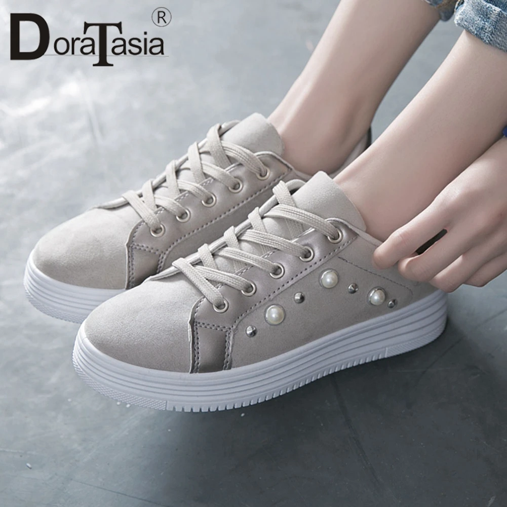 

DORATASIA New Ladies Spring Casual Flat Sneakers 2020 Cool Pearl Decorating Flats Women Fashion lace-up Shoes Woman