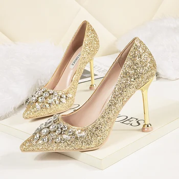 

2020 New Women Fetish 9cm High Heels Female Bridal Stiletto Crystal Heels Pumps Lady Scarpins Elegant Glitter Gold Wedding Shoes