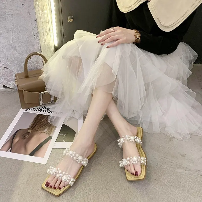 

2020 summer new pearl rhinestone open-toed flat sandals and slippers female wear slip-on toe with beach vacation slippers Z1017