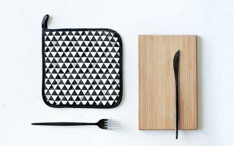 2/4 pieces set thick cotton heat Resistant Hot Pads Multipurpose Pot Holders, Trivets, Jar Openers, & Spoon Rests