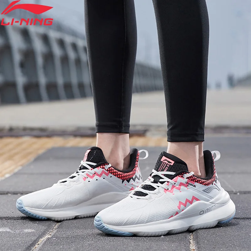 light cushioned running shoes