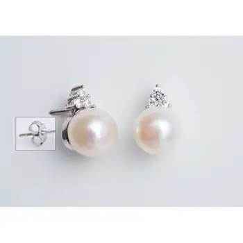 

With freshwater cultured pearl stud earrings silver, star model