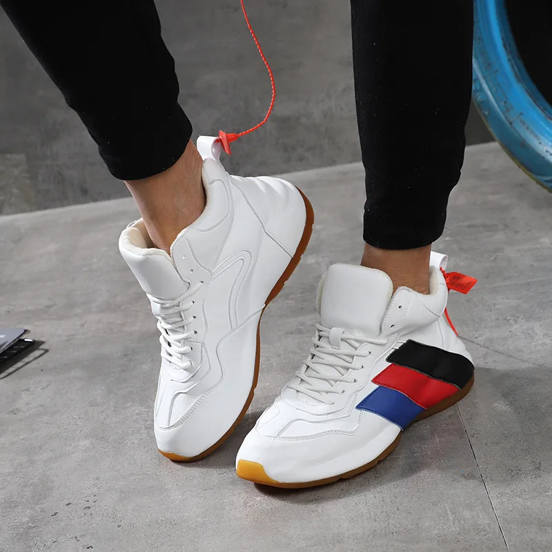 

Plus Velvet Middle Shoes inside And Extra High Rubber Sole Men Autumn & Winter Warm Shoes Students Tide Ride Shoes