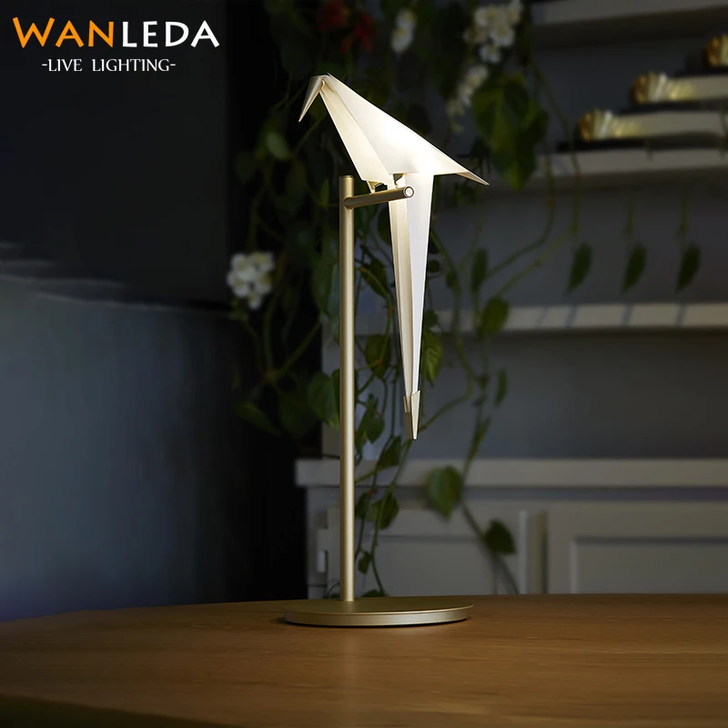 

Postmodern designer table lamp bedroom living room creative bedside desk lamp light luxury bird thousand paper crane table