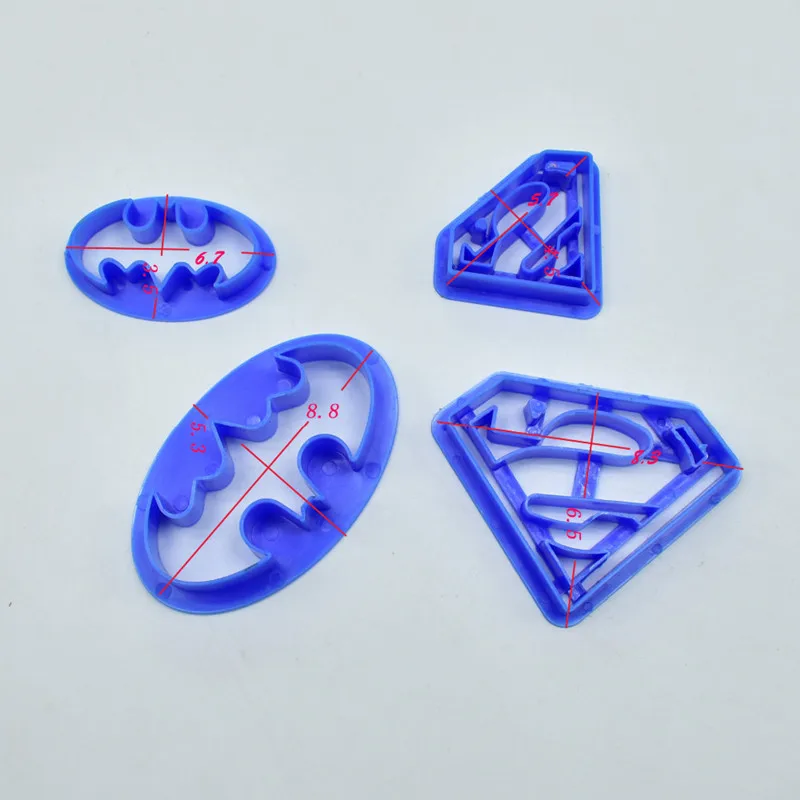 4Pcs-set-Super-Hero-Batman-And-Superman-Fondant-Cake-Decorating-Sugar-Cookie-Biscuit-Cutter-Pastry-Bakeware (2)
