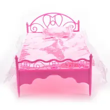 

1 Set Pink Nightgown & Single Bed Dollhouse Furniture & Pillow Bed Sheet For Dolls Children Toys Color Random Hot Sell
