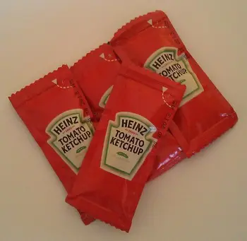 

25 (1 x 25) Heinz Tomato Ketchup - Individual 11g Sachets