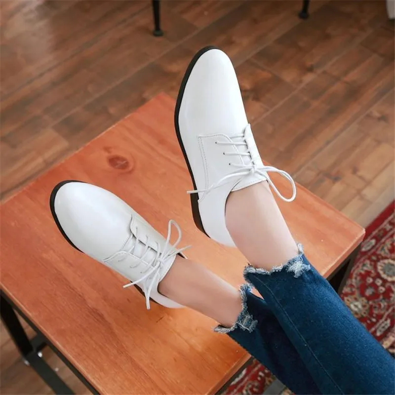 Size 30-50 British Lace Up Casual Student Flat Korean Patent Leather Lady Flat Brogue Shoes Spring Autumn Oxford Shoes For Woman