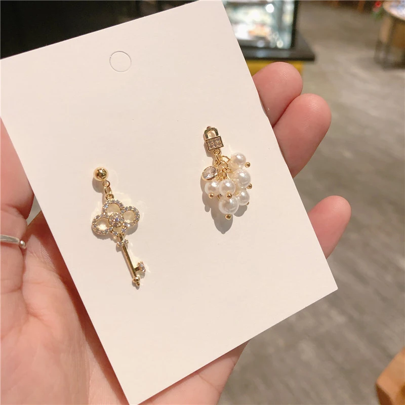 1 пара/ стиль S925 Серебряная игла асимметрия AB ключ жемчужные серьги женские Супер серьги Фея веб знаменитости