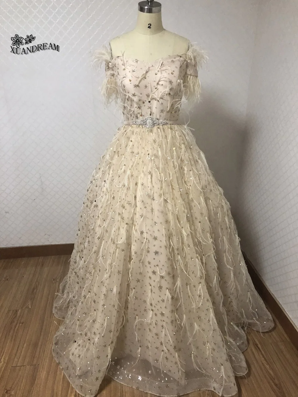 Элегантный перо вечерние платья vestidos elegantes فستان سهرة Милая Перья широкая юбка сияющие стразы с блестками вечернее платье