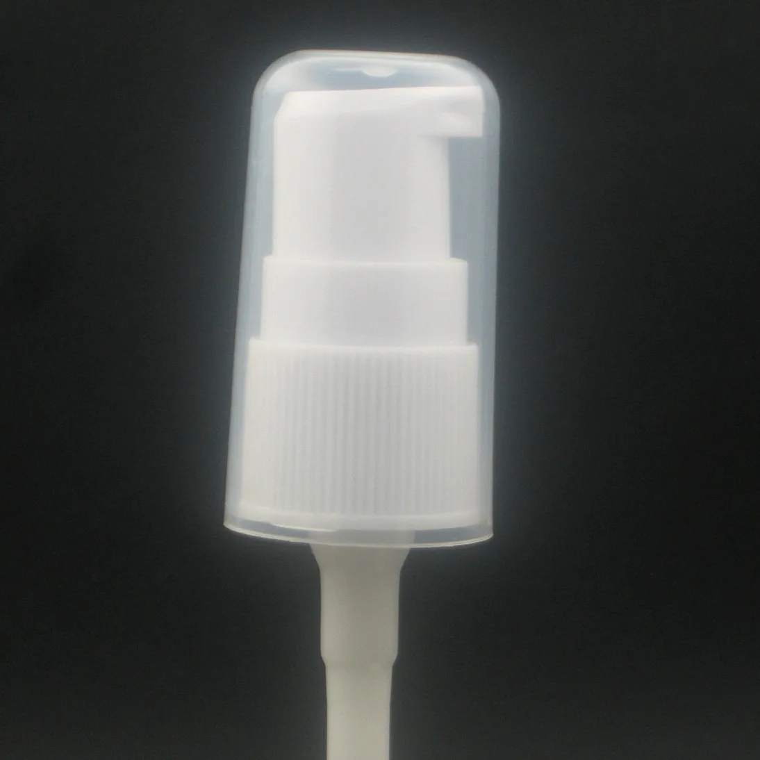 18-410 20/410 24/410 28/410 black white transparent ribbed skirt down-lock saddle head dispensing treatment pump with hood