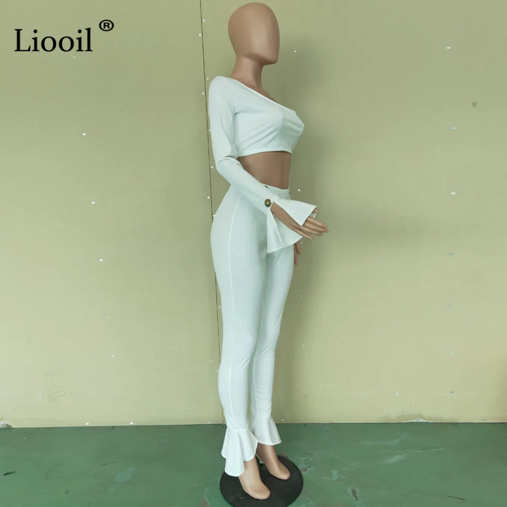Liooil на одно плечо из 2 предметов белые плотные комбинезоны для Для женщин пикантные Клубные наряды с расклешенными рукавами вечерние колокол Костюм