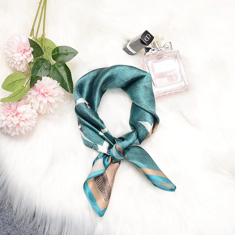 Рисунок 2 - Маленький квадратный шарф в китайском стиле