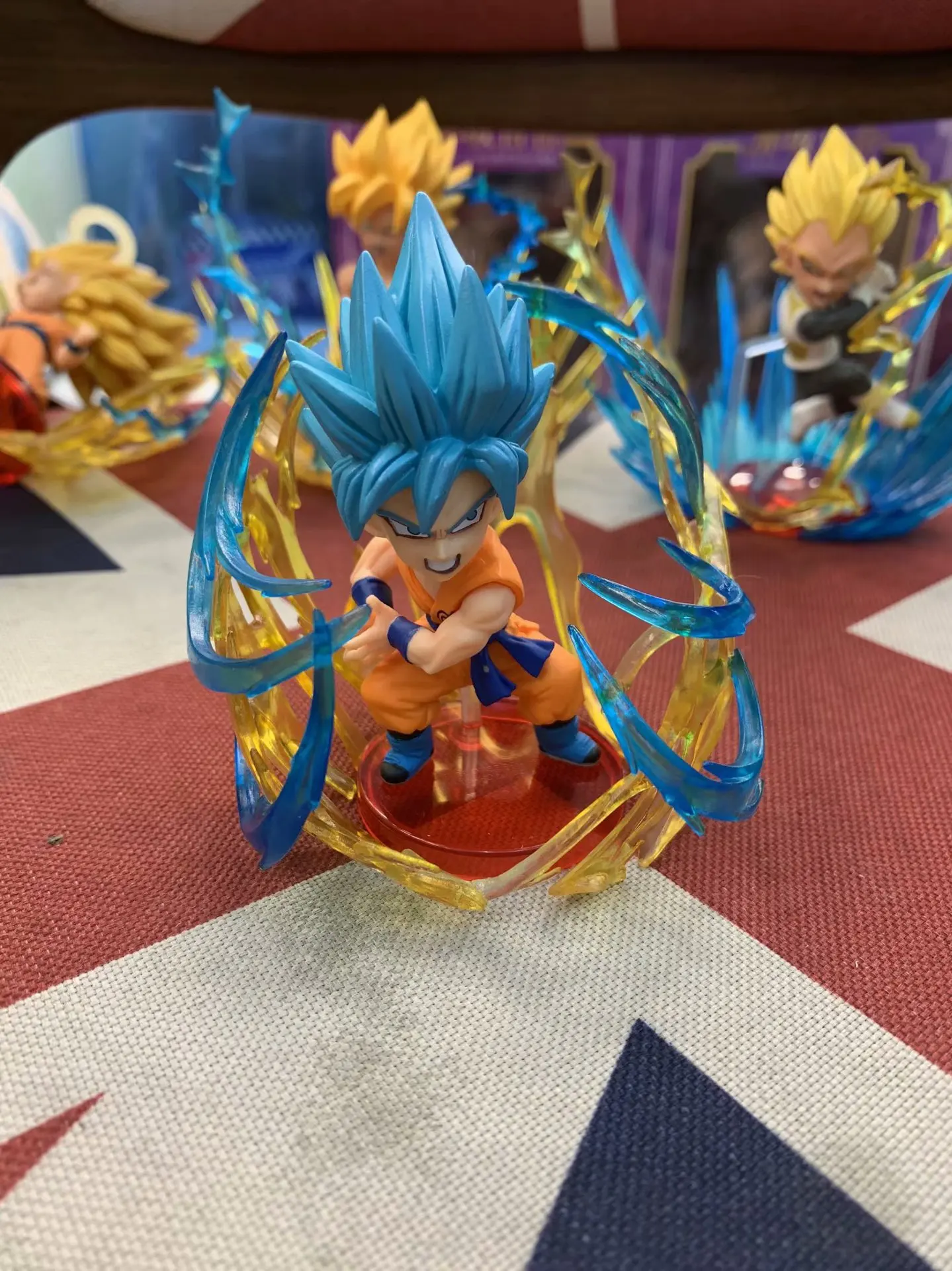 

Star Yao Anime Dragon Ball Z Wcf9-Goku Freeza Vegeta Broly Capsule Toy Garage Kit
