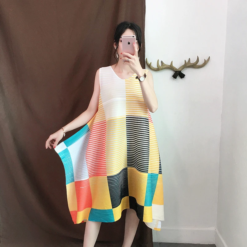 

A-Line Colorful Miyake Pleated Dress High Quality Mid-Calf Plaid Sleeveless Loose Casual Summer Dresses for Women Plus Size