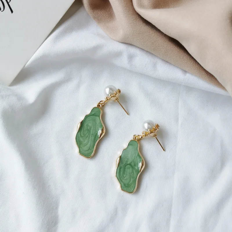 Green Pierced ears Серьги-клипсы без пирсинга, Геометрическая Эмаль, зеленые, неправильные, гиперболический диск, срез, клипсы для женщин, без отверстия для ушей - Окраска металла: Green Pierced ears