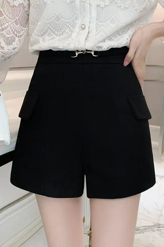 2020 Winter Woolen Casual Pure Black Color Loose-fitting High-waisted Zipper Metal Trim Chiffon Cotton Casual Shorts Women Pants