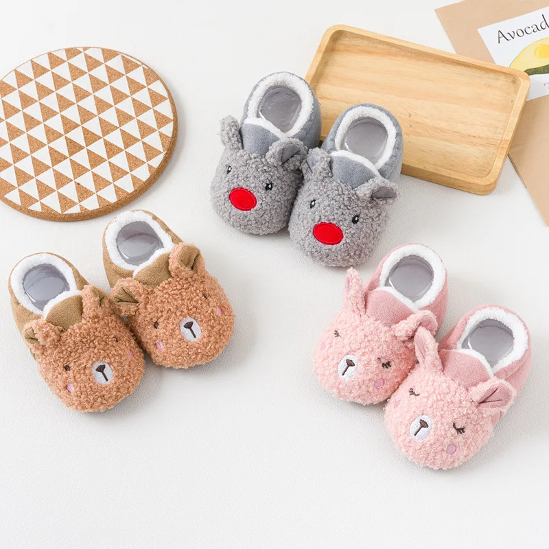 Обувь для маленьких мальчиков с изображением медведя; обувь для маленьких девочек; обувь для малышей; Высококачественная зимняя плюшевая обувь для новорожденных в русском стиле; Канада