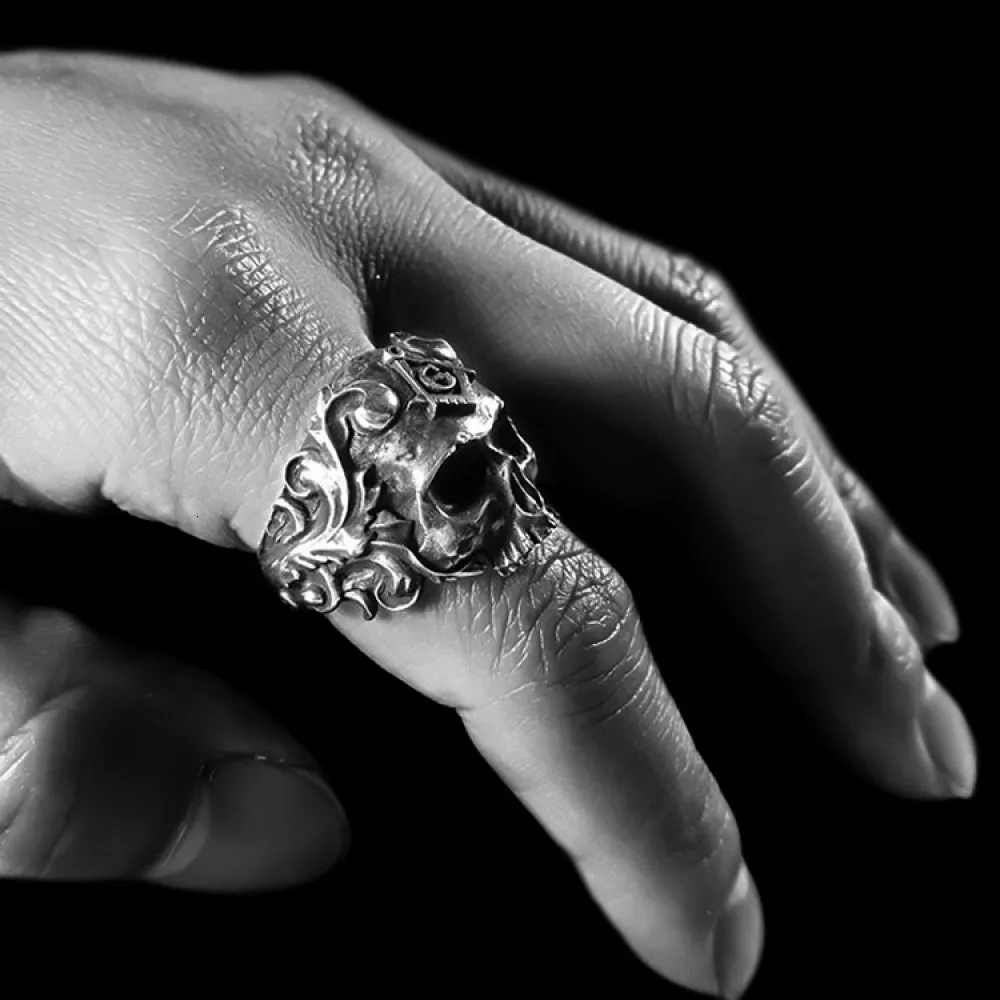 Handmade-Silver-skull-ring-224-4-1000x1000