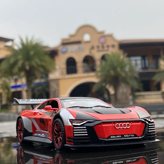1:32 Audi GT Le Mans Sports Racing Car Alloy Car Diecasts & Toy Vehicles Metal Toy Car Model High Simulation Collection Kids Toy 1