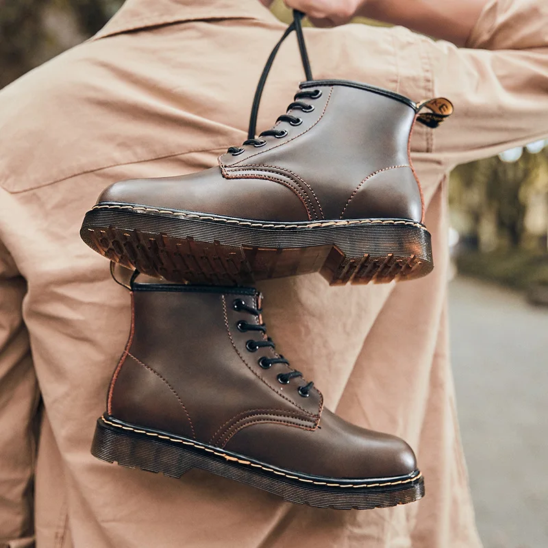

Martin Boots Men's England Genuine Leather Mid-top Desert Workwear MEN'S SHOES Fashion Man Boots 2018 New Style Combat Boots Hig