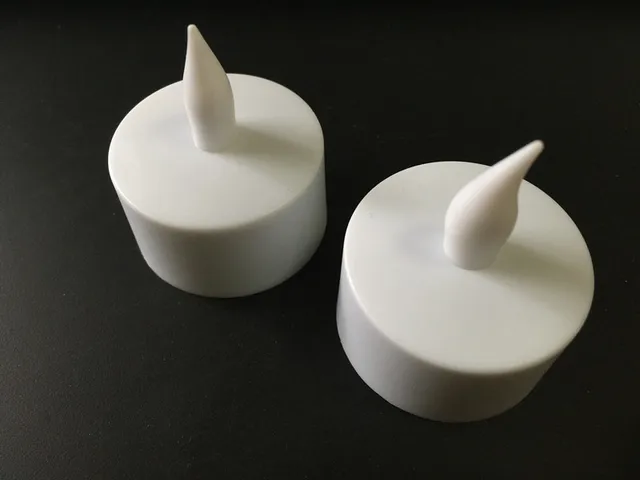 70 Candeline Tealight Colorate - Paraffina Senza Profumo Per Matrimoni E Feste