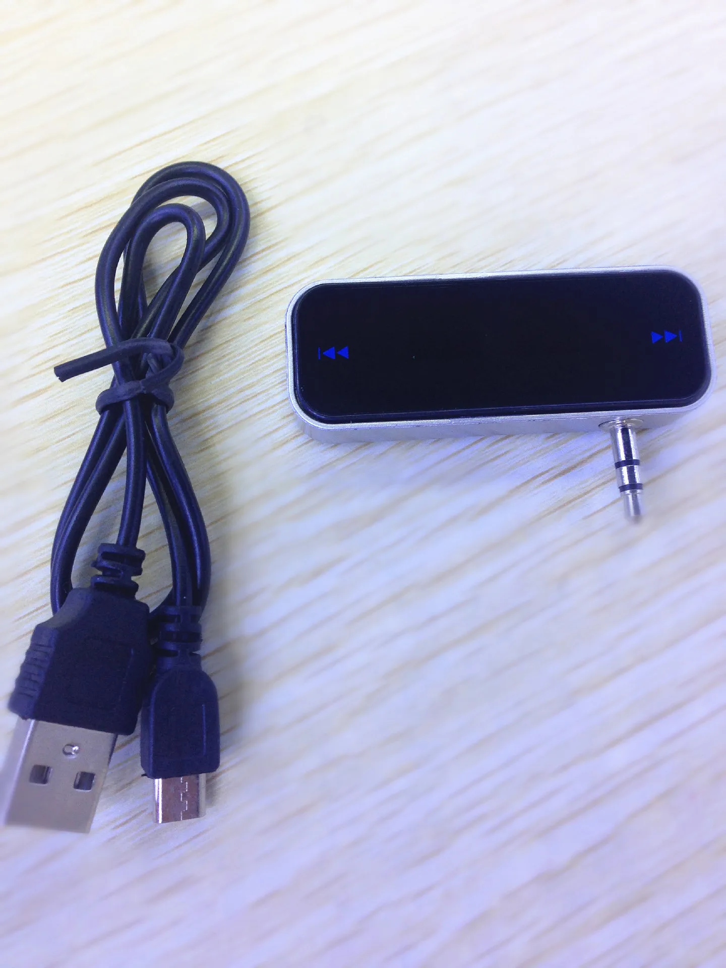 Подходит для Apple IPhone5 4s samsung htc mi Phone 3. 5 мм Универсальный автомобильный FM E mi tter