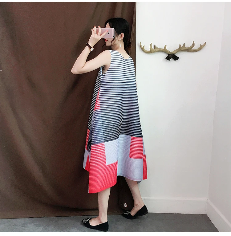 A-Line красочные Miyake плиссированное платье Высокое качество, высота до середины голени, в клетку без рукавов Свободный Повседневный летние платья для женщин; Большие размеры