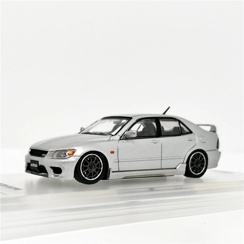 

INNO64 1:64 Toyota ALTEZZA RS200 Z-Edition Silver Diecast Model Car