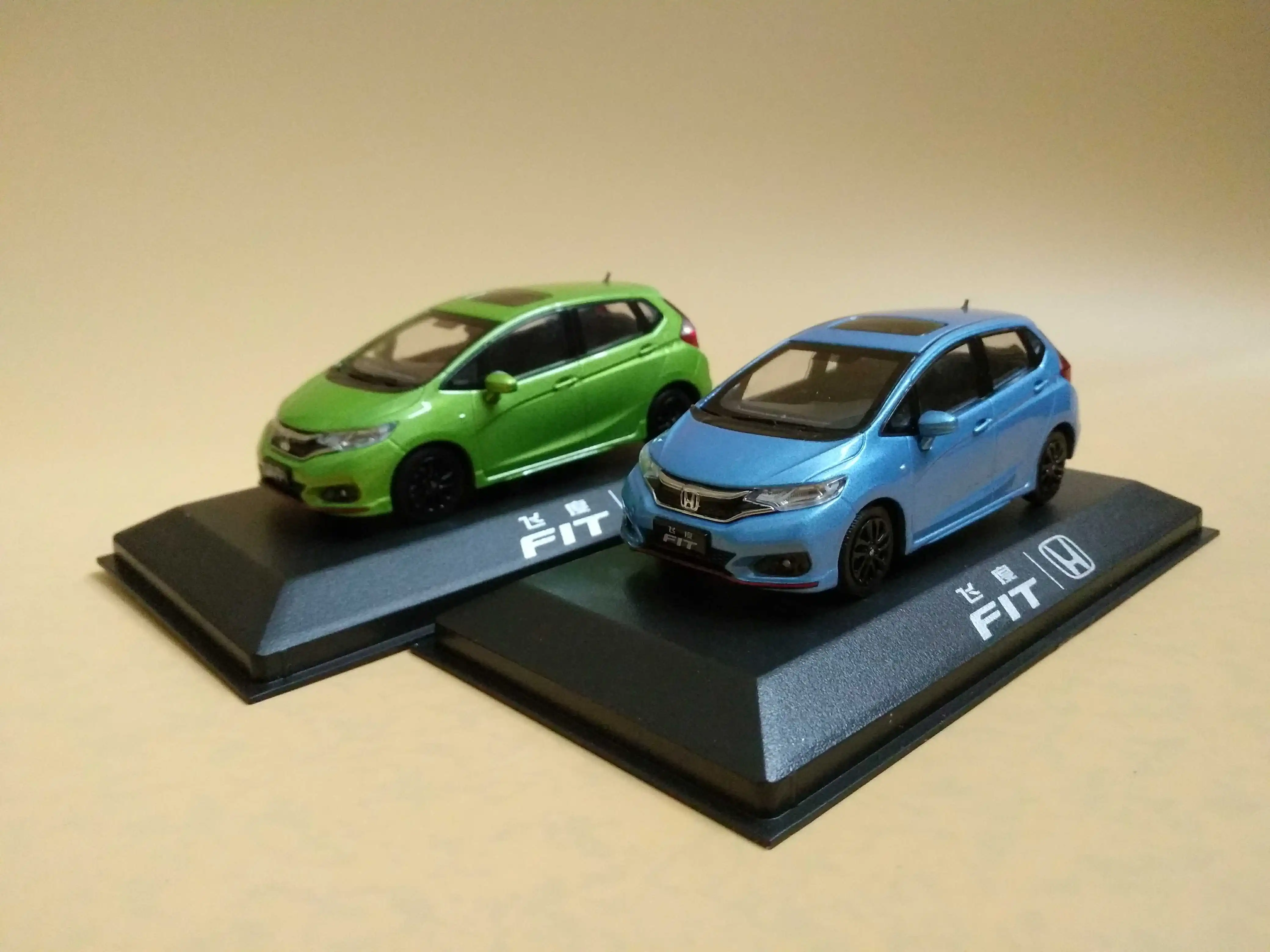 1:40 литая под давлением модель для Honda Fit jazz Sport Игрушечная машина из сплава миниатюрная коллекция подарки 1/43