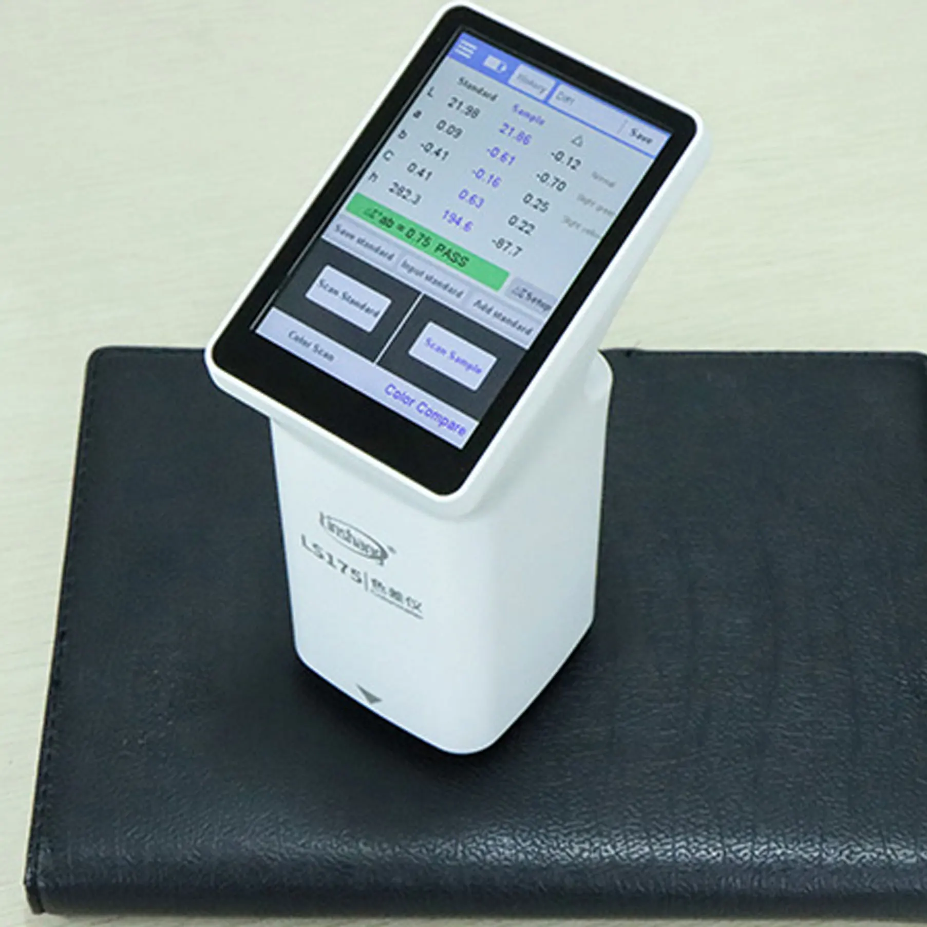 Handheld LS175 45°/0° Illumination geometry colorimeter with a large 20mm measuring aperture 3.5-inch Touch Screen 5