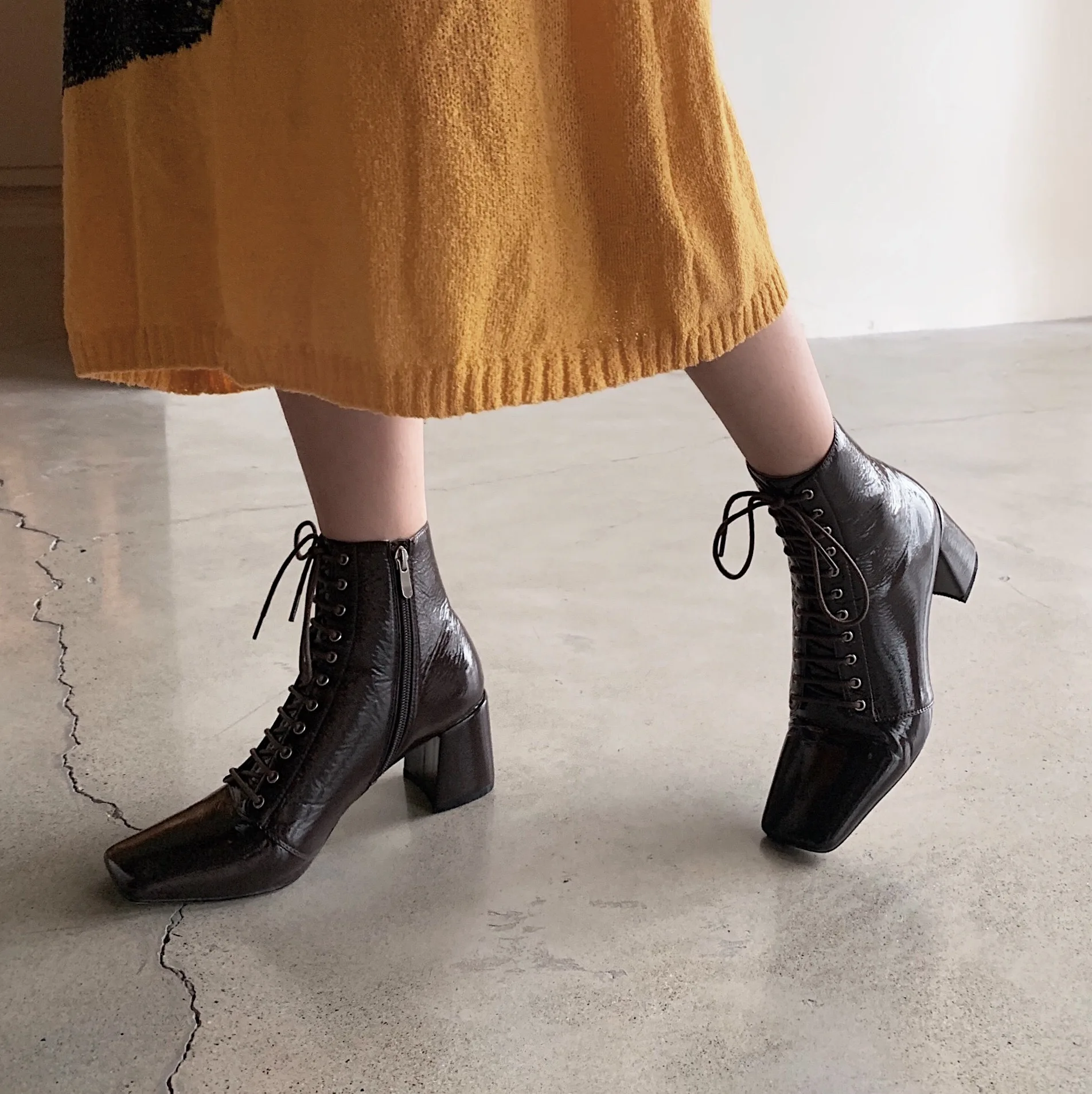 

Flat Bottom Boots Woman 2019 Head Layer Cowhide Square Short Boots