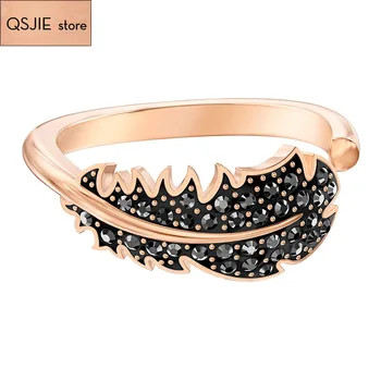 

High quality SWA. [New] Fashionable, fresh, shiny, black feather crystal, luxury jewelry, Gift Ring