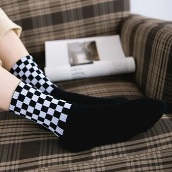 

Socks Chic Elastic Men Sweat-absorbent Sports Casual Soft White And Black Squares