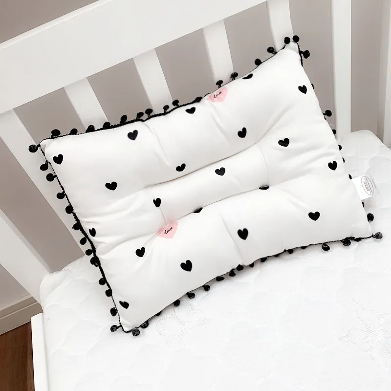 Cotone Nordic Cuscino Per I Bambini Protezione del Collo Cuscino Con Nappe  1-3-5 Anni di Età di Biancheria Da Letto Del Bambino E Bambino Beddroom  Decor - AliExpress