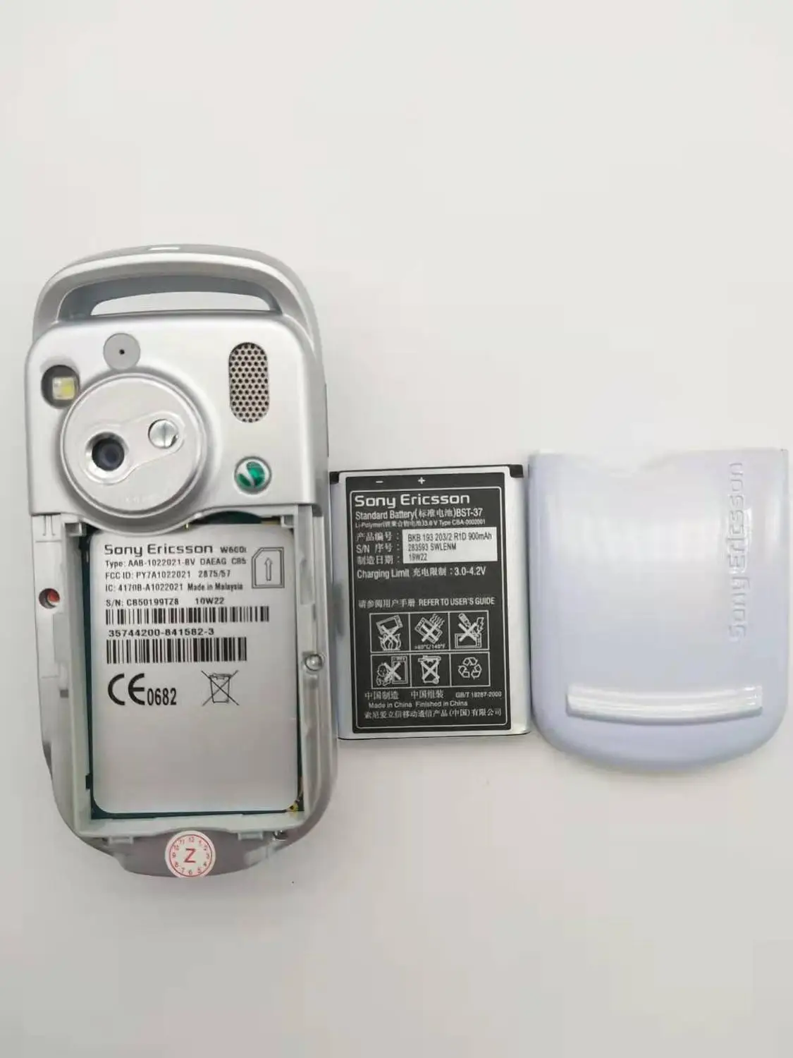 W600 100% Оригинальный разблокированный мобильный телефон Sony Ericsson w600i 2G Bluetooth FM