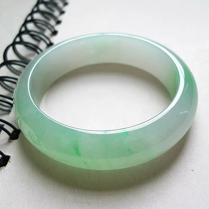 

zheru jewelry natural Burmese jadeite 54-64mm light green two-color bracelet elegant princess jewelry send mother to girlfriend