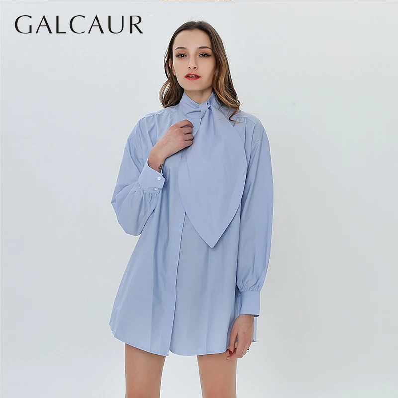 Женская блузка с бантом GALCAUR белая воротником стойкой и длинным рукавом осенняя
