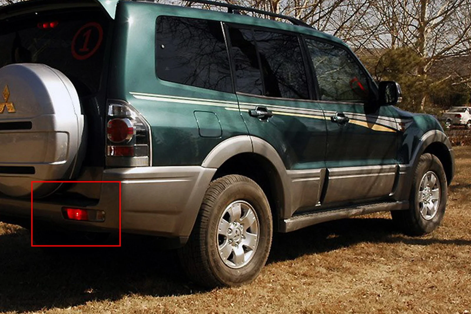 Светильник заднего бампера правый O/S для Mitsubishi Pajero Montero Shogun V73 V77 02-06
