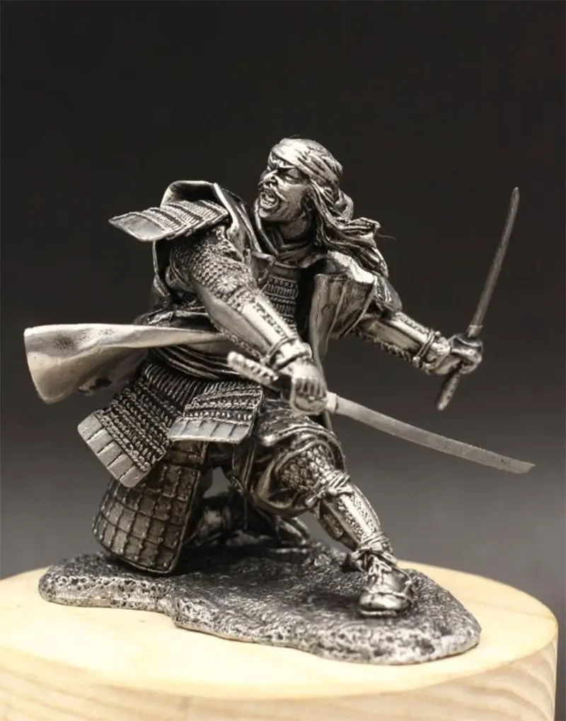 

1:18 Scale 90mm Tin Metal Armor Samurai Statuette Figure Japanese Warring Hegemon DIY Coloring Static Model Gift Collection