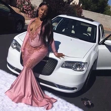 Розового размера плюс платья для выпускного вечера Длинные Погружаясь V шеи Русалка Кружева Аппликация Длина пола Формальное вечернее платье черная девушка CP391