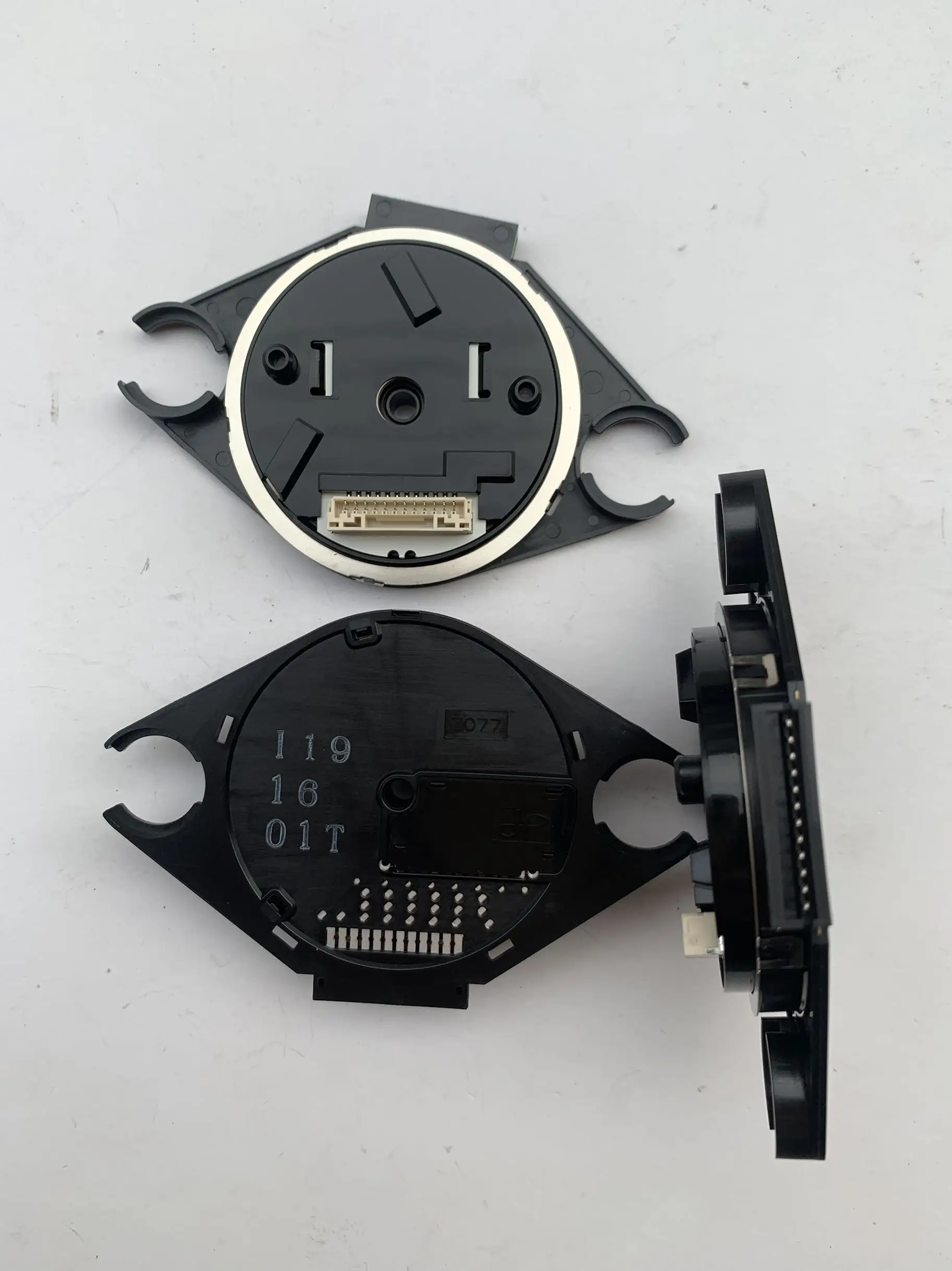 

Original New 100% connector 360 degree rotation 12pin gold-plated circuit contact piece ZO77