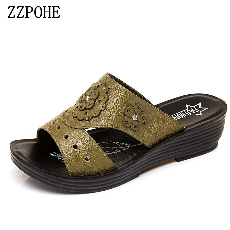 

2023 new summer women's slippers leather thick bottom wedge non-slip soft bottom middle-aged mother slippers