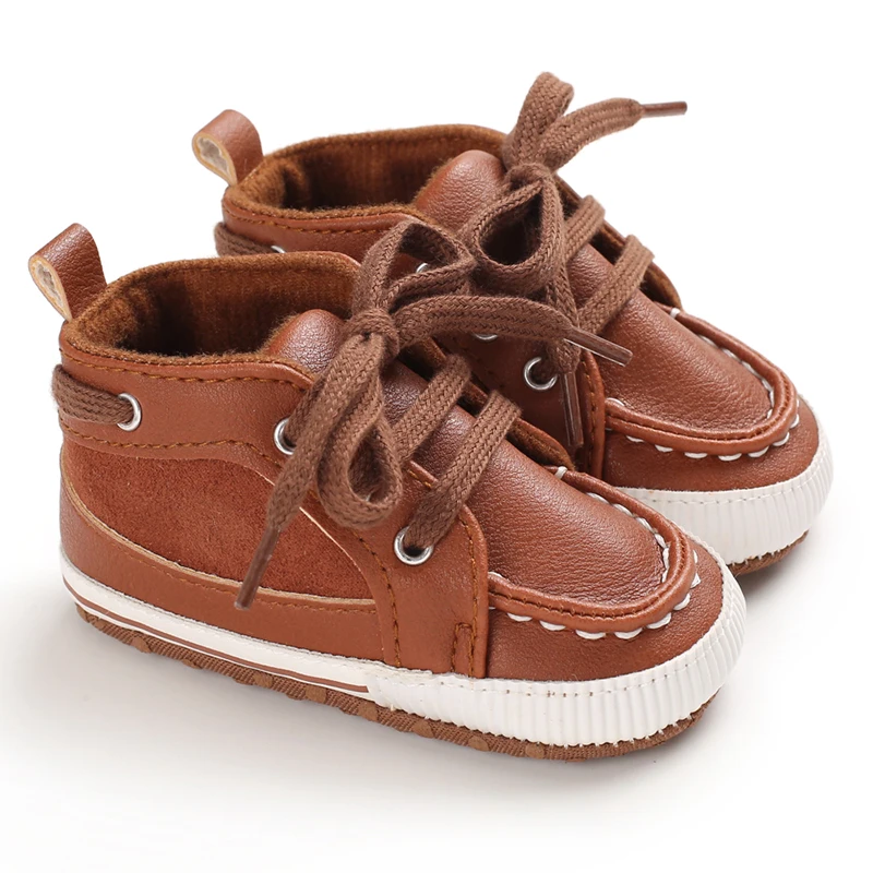 Мягкая кожаная обувь для новорожденных детей от 0 до 18 месяцев; обувь для маленьких мальчиков; модная однотонная водонепроницаемая обувь для отдыха с перекрестной шнуровкой