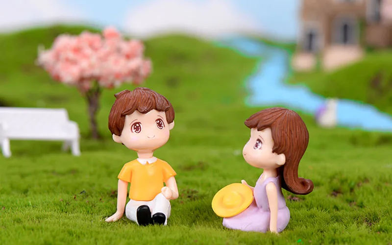 2Pcs Mini Figures Fairy Garden Ornament Summer Sweety Lovers Couple Home Decoration Accessories Dollhouse Figurines Miniature