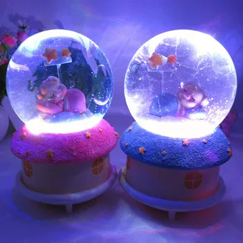 

Piggy Crystal Ball Music Box Rotating Snowflakes with Lights Music Box Valentine's Day Student Day Girlfriend Gift